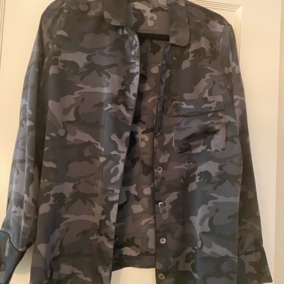 Gently worn! Equipment 100% Silk Camo Button Down - Picture 2 of 3